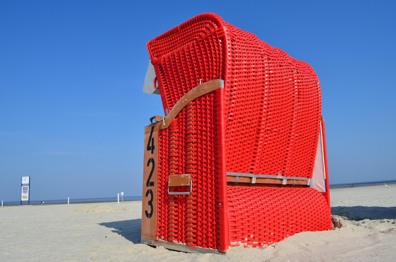 beach-chair-1362940_1280